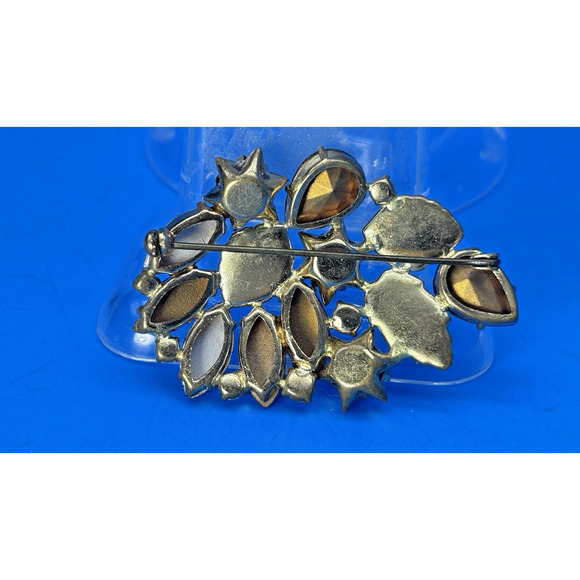 Vintage Weiss style Carved thermoset Leaf Brooch AB Rhinestone Gold-tone - Picture 14 of 16